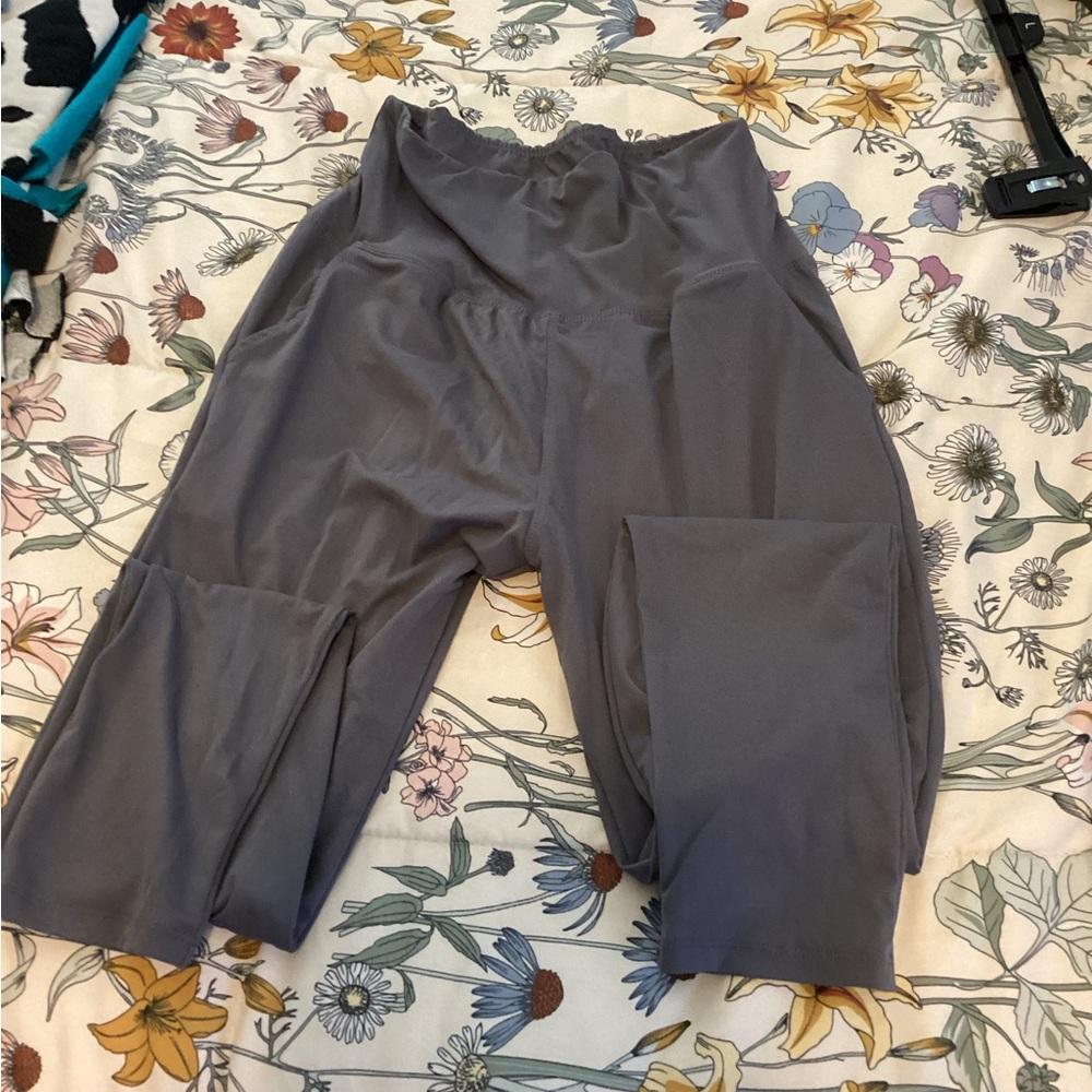 Amazon Women's Gray Leggings